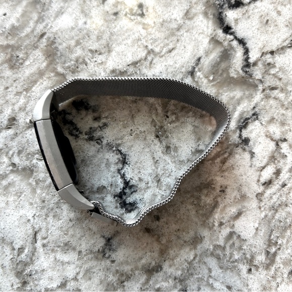 Fitbit Charge 2 HR Activity Tracker - Excellent Condition ⌚️🏃🏽‍♀️ - Picture 3 of 8